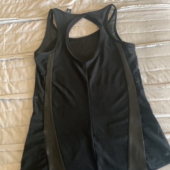 Tank - Picture 4 of 5